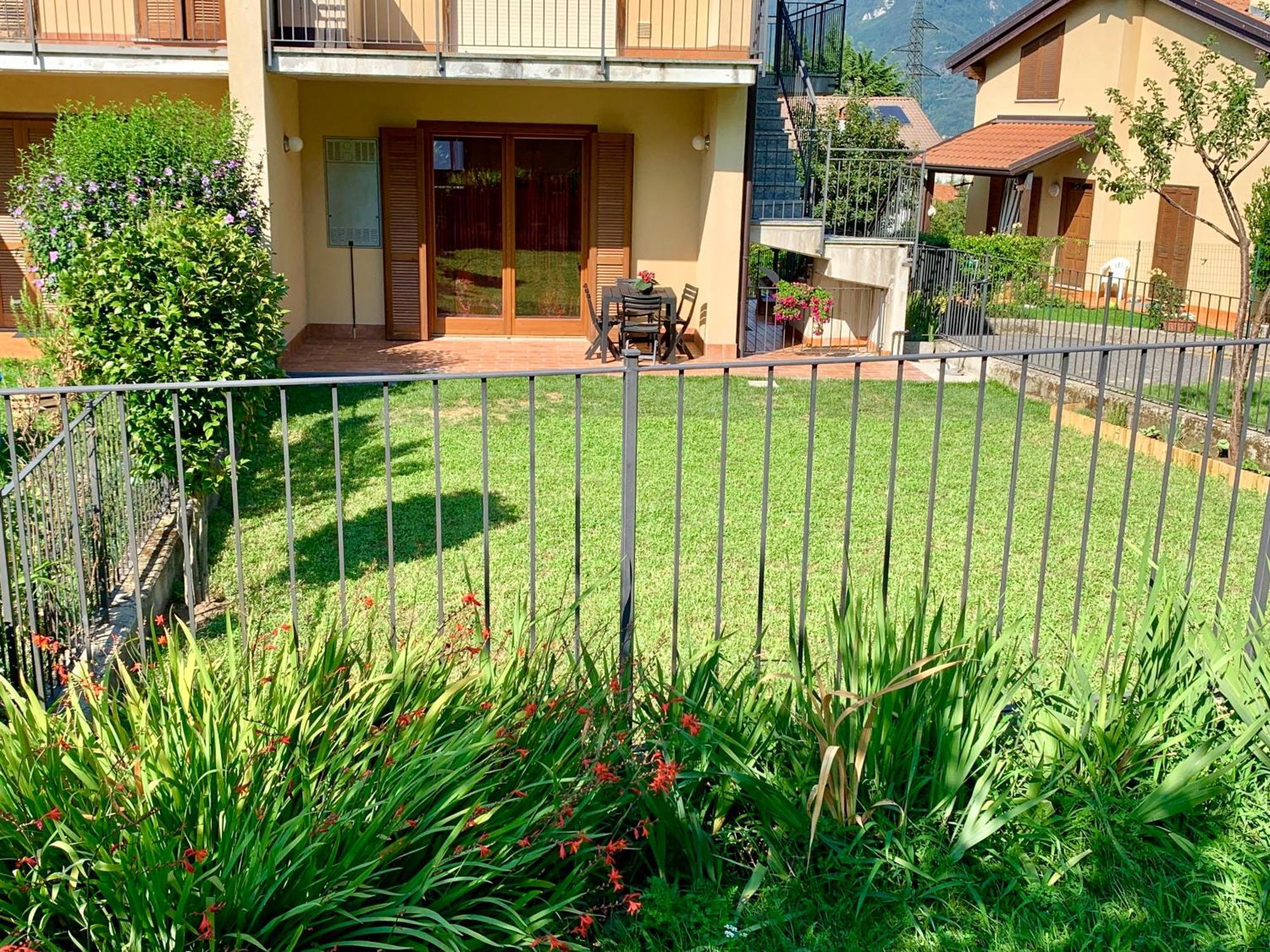 Strawberry House Colico Exterior foto